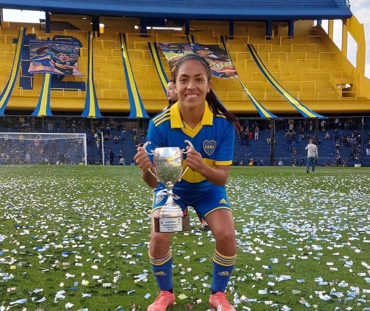 En un partido histórico, Miriam Mayorga festejó otro título