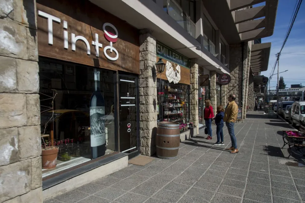 Una norma obliga a comercios a difundir mensajes sobre el consumo responsable de alcohol