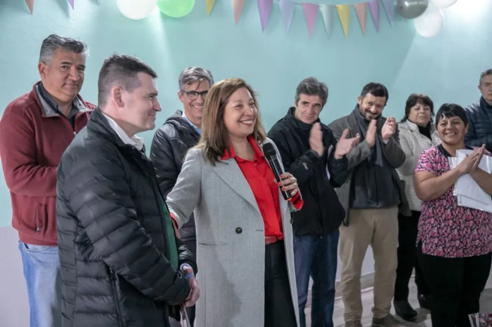 La Gobernadora acompañó la inauguración de la Junta Vecinal Nahuel Hue