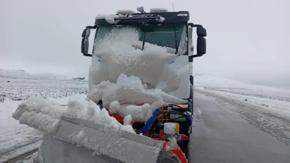 La nieve complicó el tránsito en las rutas de la región