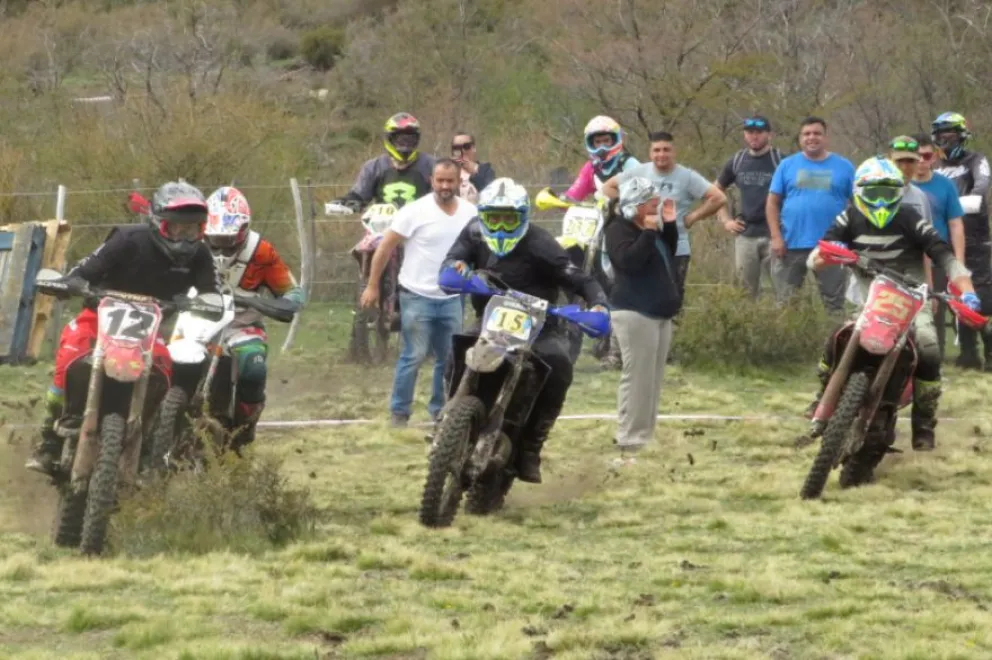 Los motores volverán a rugir en el circuito La Cascada durante el fin de semana. Foto archivo