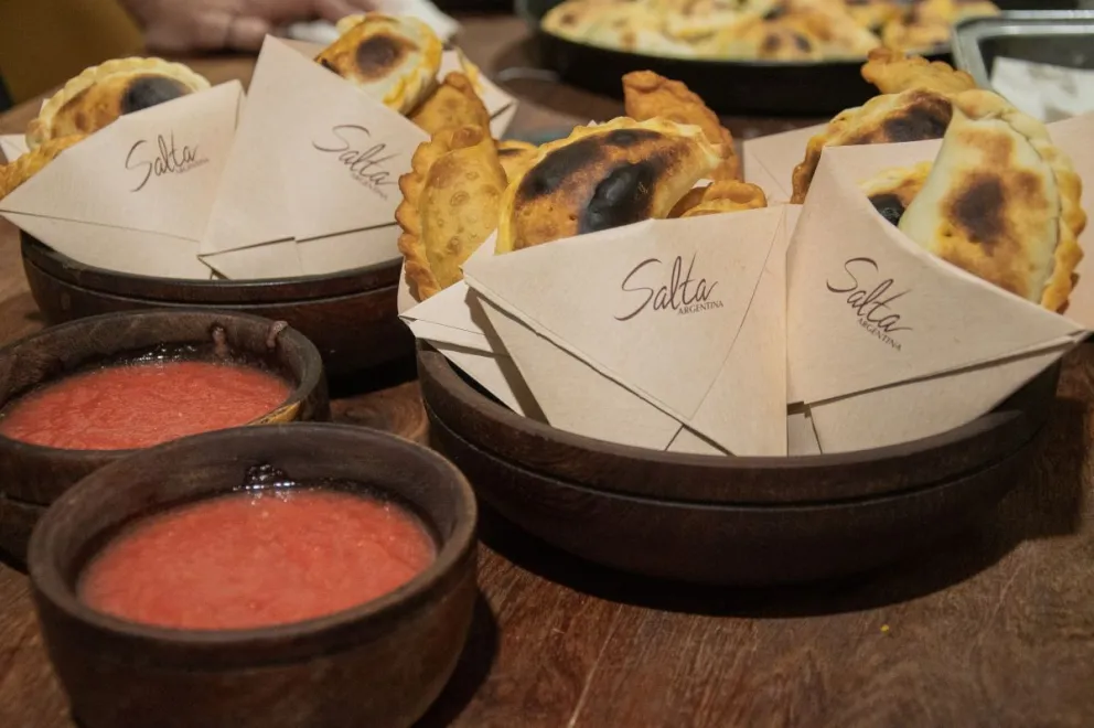 Sabores salteños: cómo es la verdadera empanada del norte