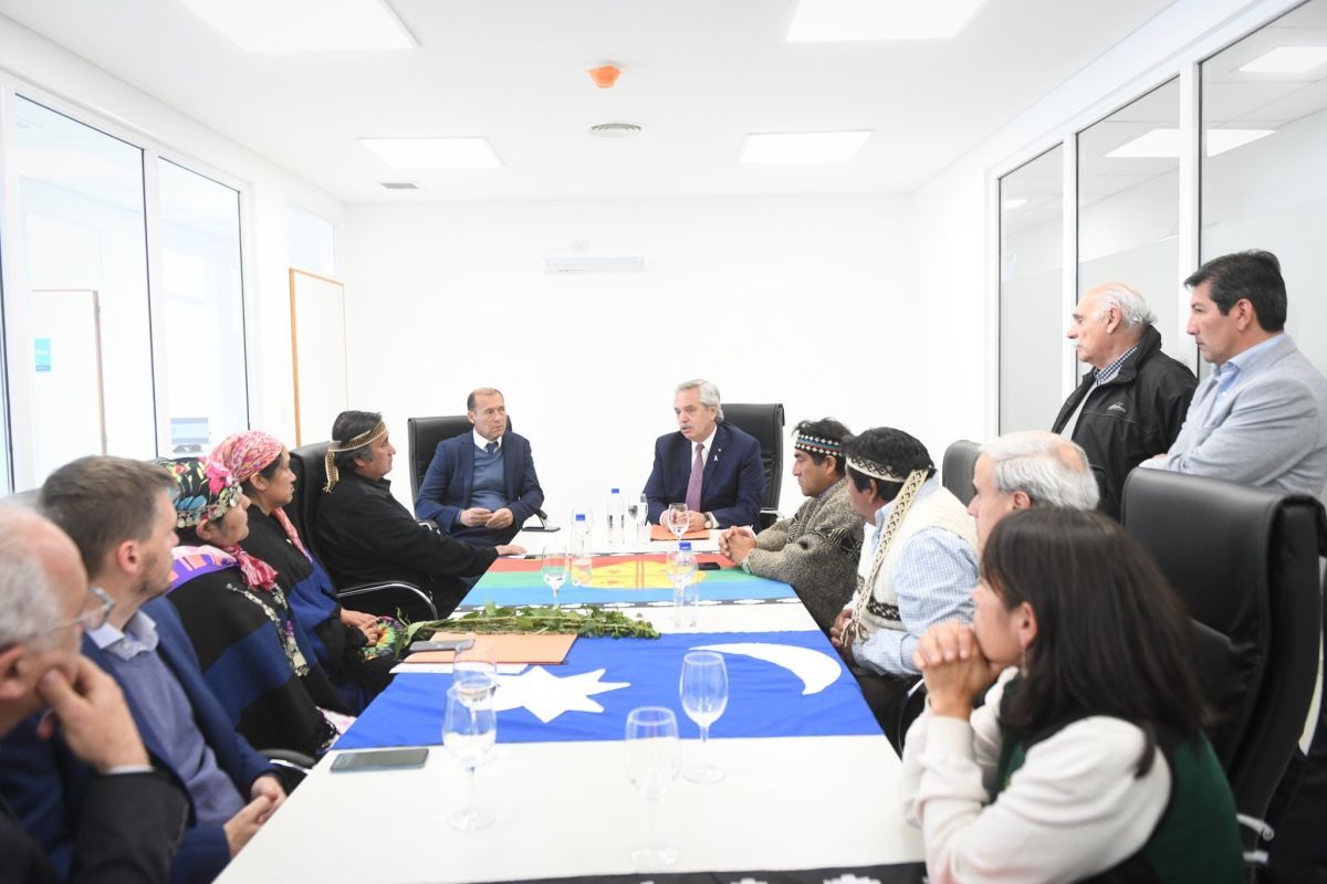 Alberto Fernández se reunió con referentes mapuches de Neuquén 