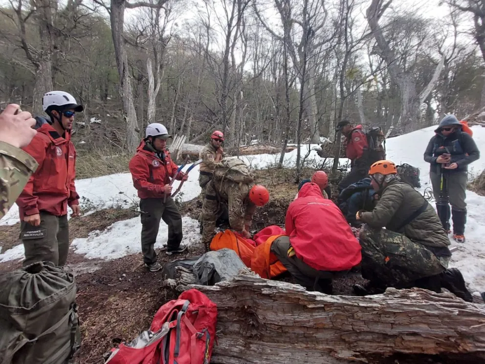 Un hombre se descompensó en el refugio Frey y tuvo que ser evacuado