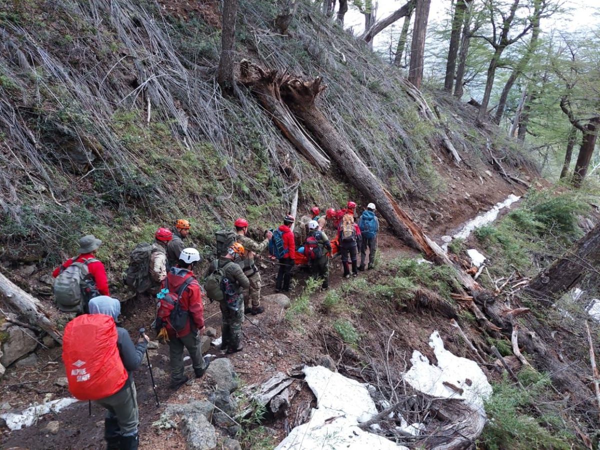 Un hombre se descompensó en el refugio Frey y tuvo que ser evacuado
