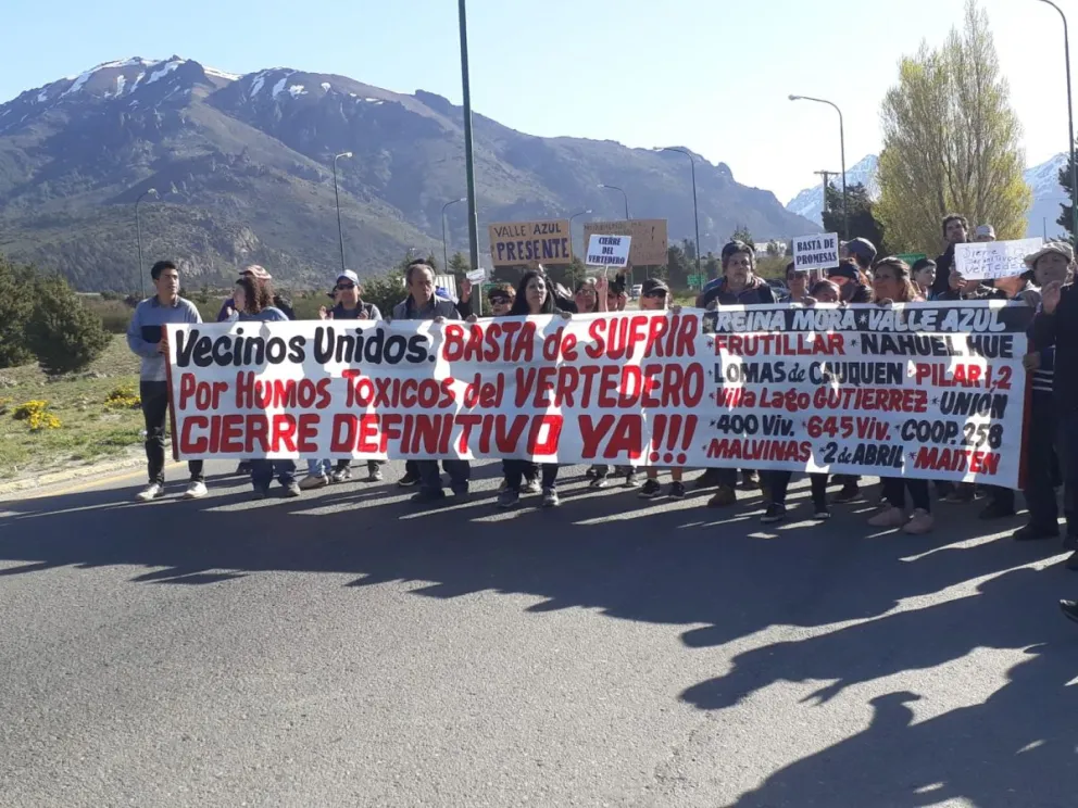 Como cada semana, los vecinos reclamaron el traslado del vertedero