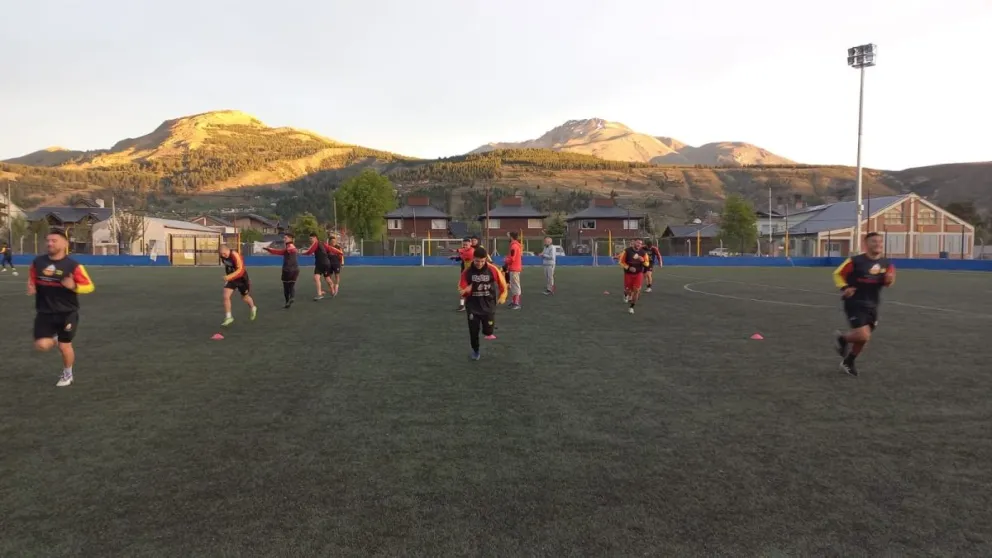 El "Cruzado" se presenta en Esquel