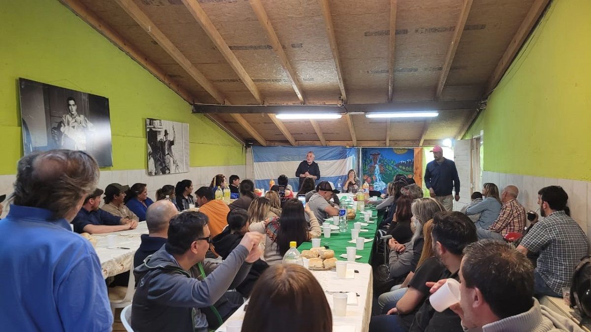Un sector del PJ criticó el acercamiento del partido a Weretilneck