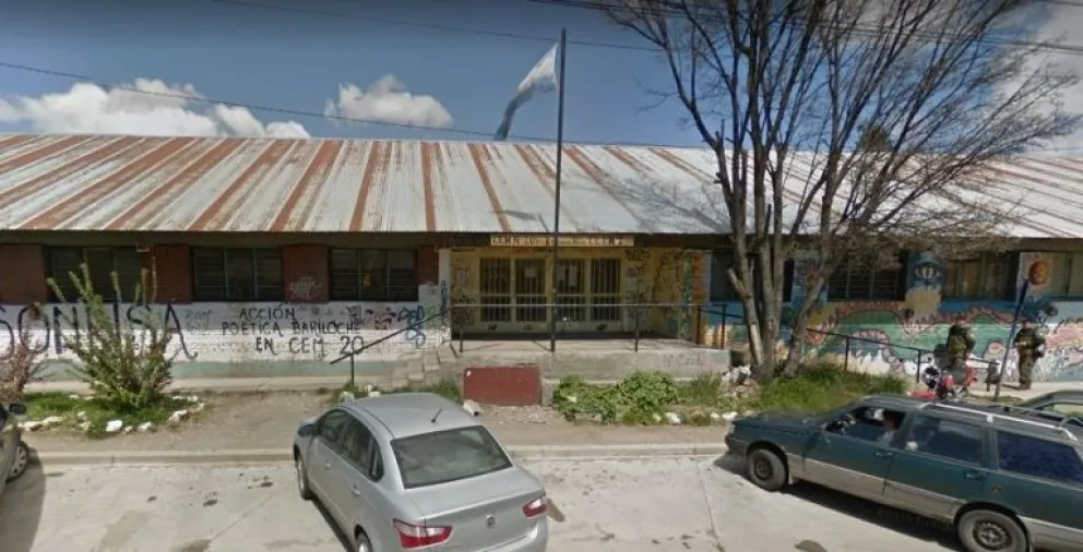 La comunidad educativa de la ESRN N° 20 en estado de alerta por recortes en cargos docentes