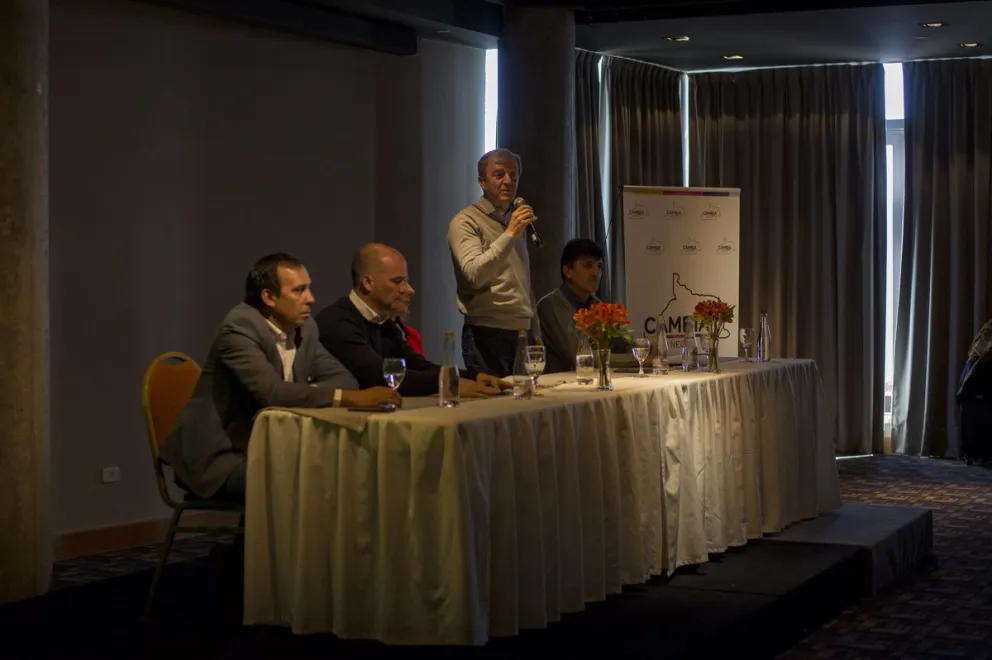 Cambia Río Negro se lanzó en Bariloche con críticas a JSRN