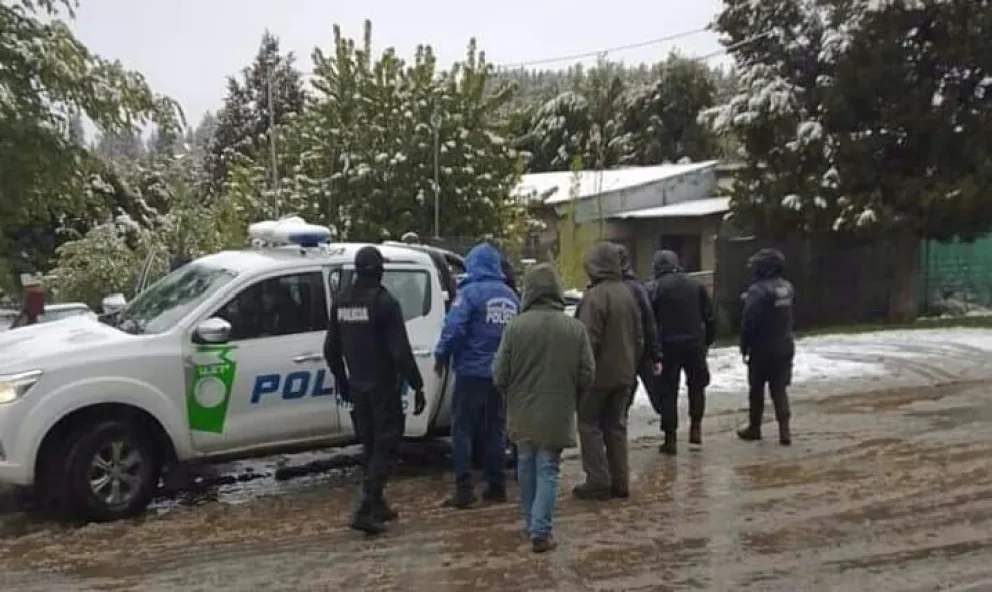 Ocho allanamientos simultáneos en Bariloche