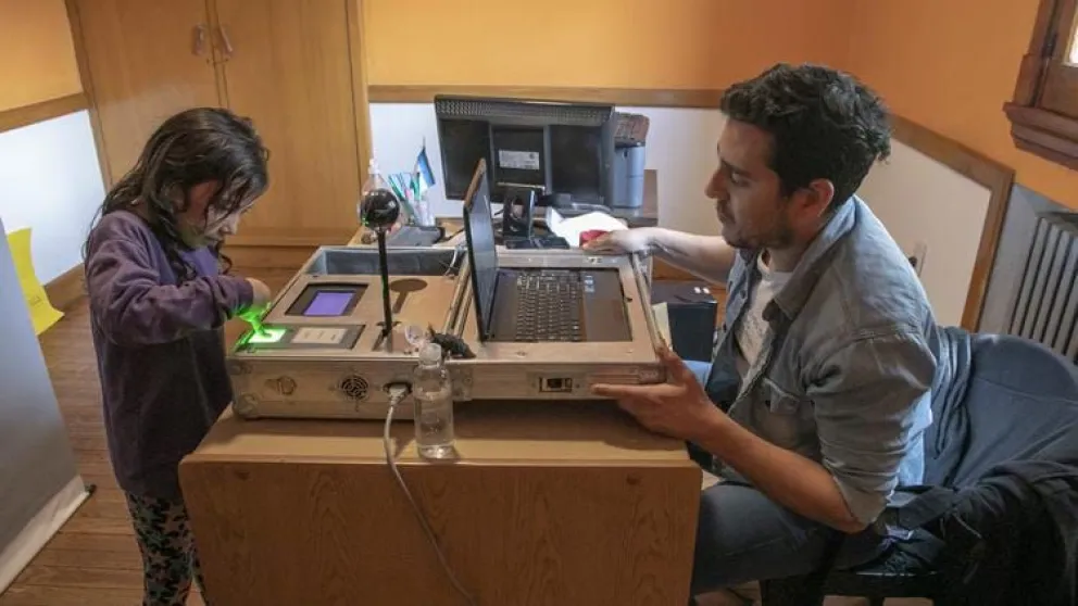 Hasta el miércoles, se podrán realizar trámites de DNI en el barrio Calfú Ruca