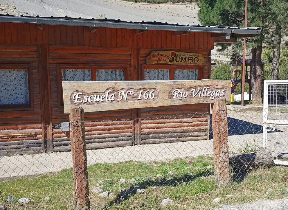 Tras el reclamo de las familias, repararon la Escuela 166