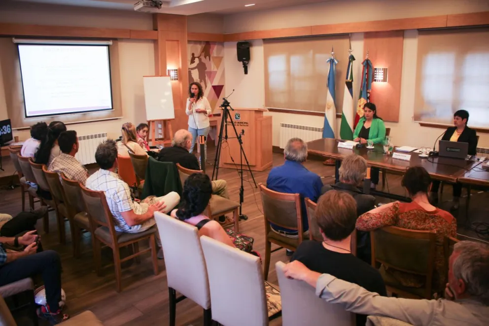 Vecinos cuestionaron el proyecto del Puerto San Carlos