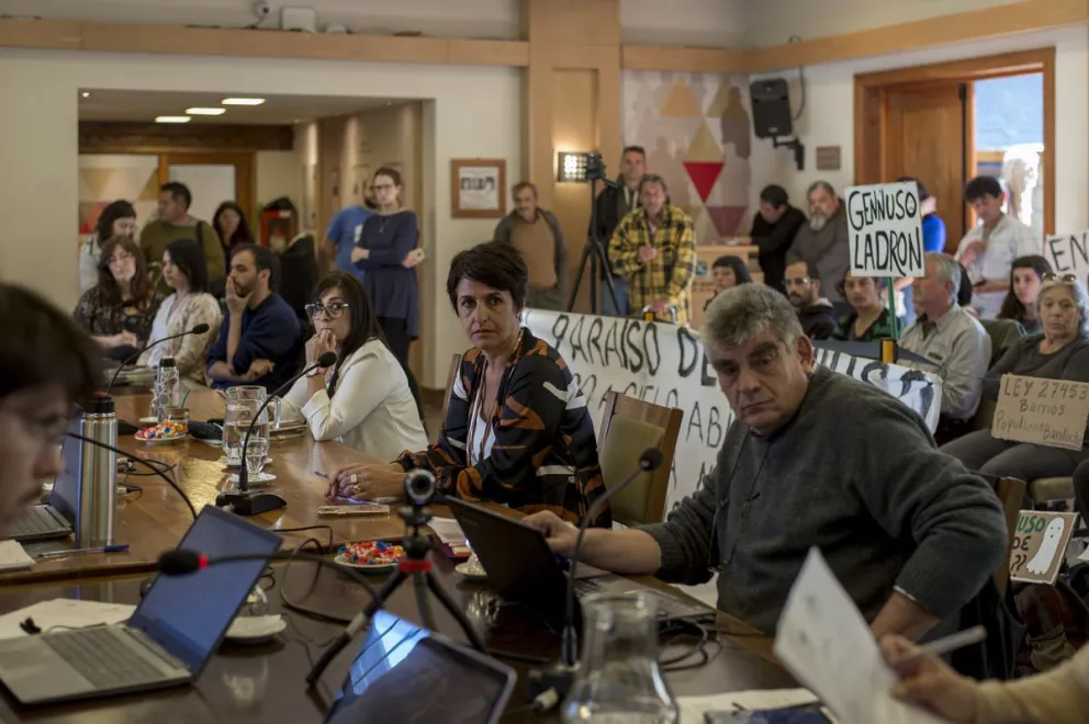 Obras de servicios sin avances, justificaciones del municipio y el malestar de los vecinos