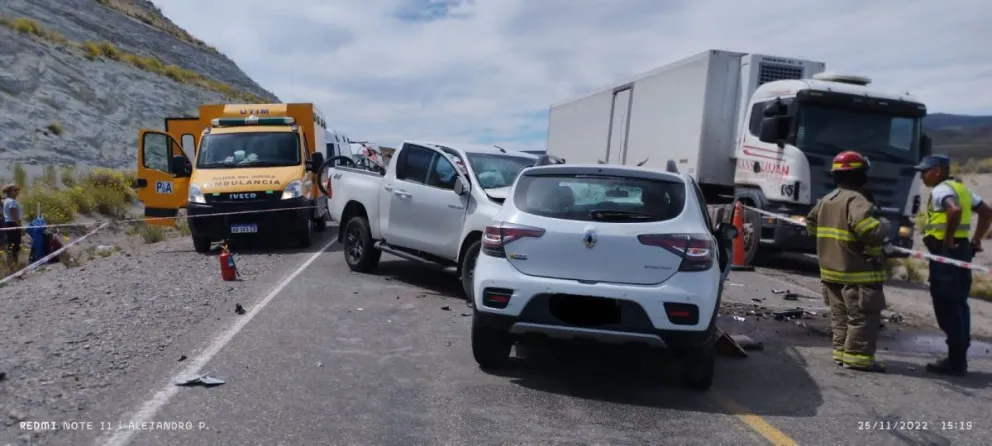 Accidente en la ruta 237: dos personas fallecieron y hay tres heridos
