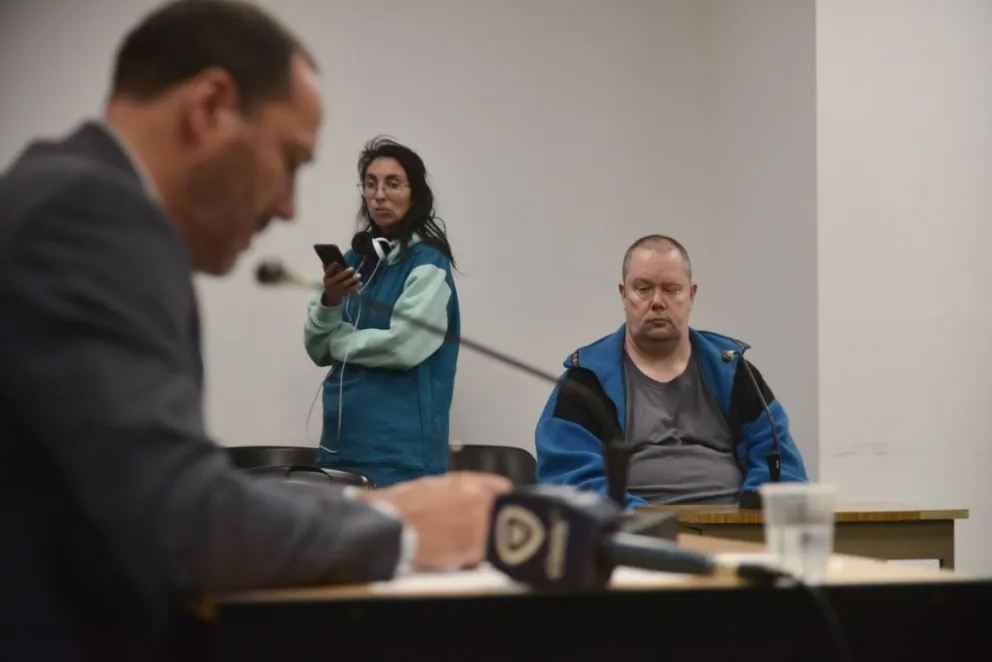 Distribución de imágenes de abuso infantil: piden examinar todos los dispositivos secuestrados