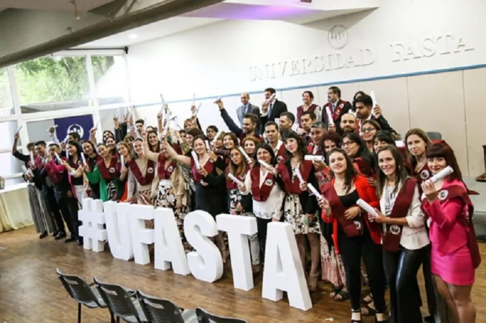 La UFASTA celebró a más de 50 nuevos egresados