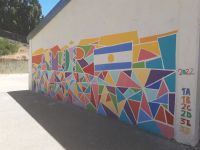 La escuela 284 se vistió de colores con un mural que realizaron los alumnos