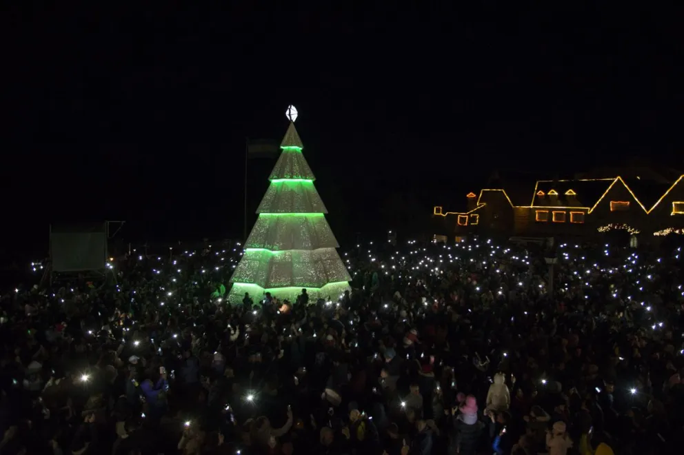 El 8 de diciembre será el encendido del pino navideño. Foto: ilustrativa Marcelo Martínez.