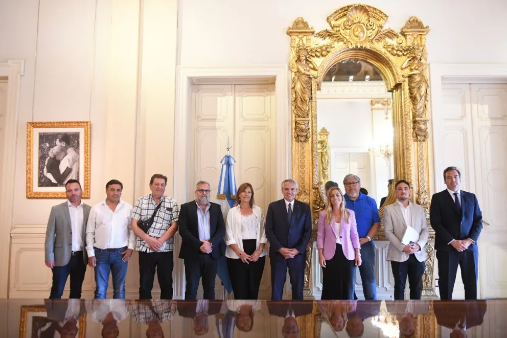 Encuentro en Casa Rosada con dirigentes del FDT rionegrino