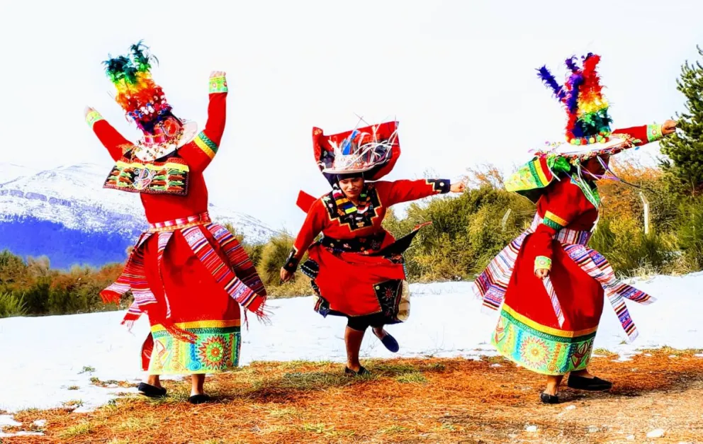Invitan a una peña para celebrar el inicio del verano