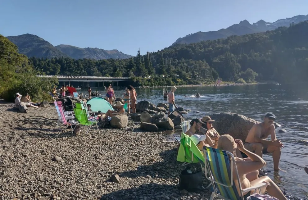 Muchas personas optaron por festejar al aire libre