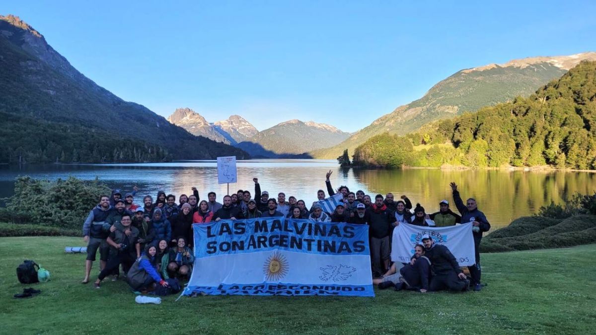 Juan Grabois inició una protesta “no violenta” en Lago Escondido
