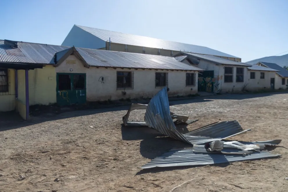 Incendio en la Escuela Angelelli: “nos duele la casa”
