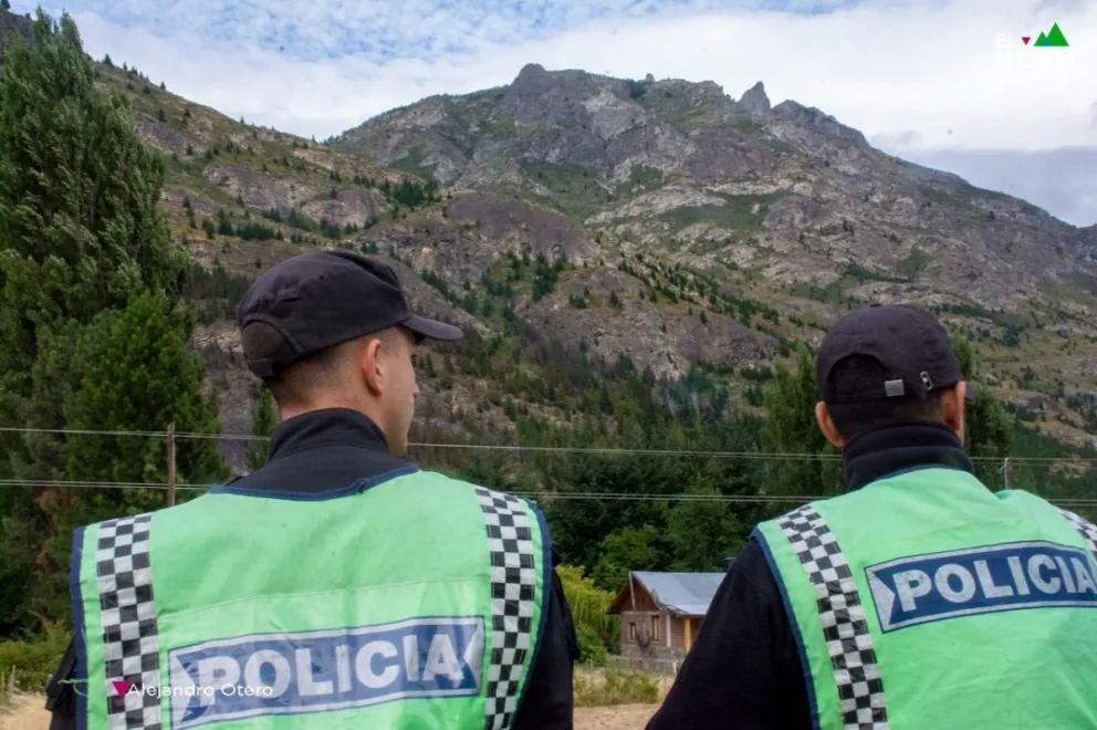 Confirman que el incendio en El Hoyo está controlado