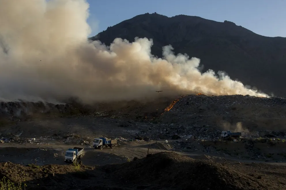 Alerta por un nuevo incendio en el basurero