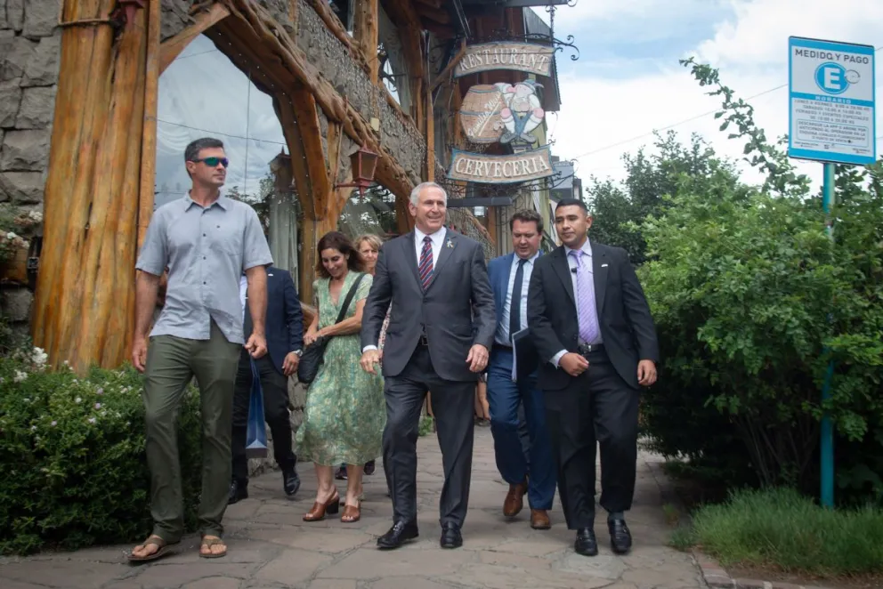 El embajador de Estados Unidos visita Bariloche