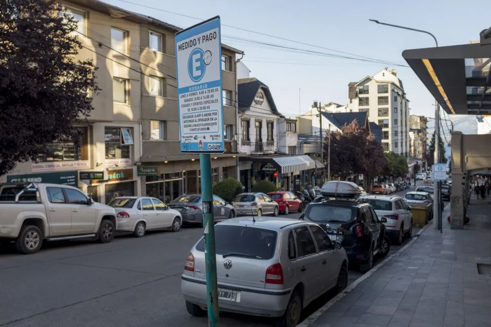 Estacionar en Bariloche, ¿una misión imposible?