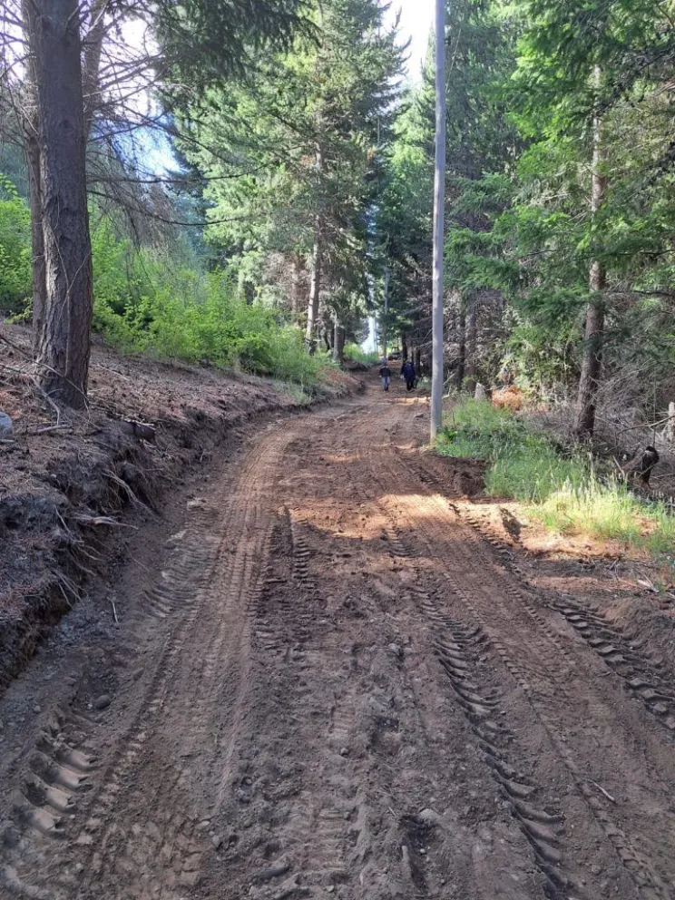 Realizan un nuevo paseo que conecta a Villa Los Coihues con Virgen de las Nieves