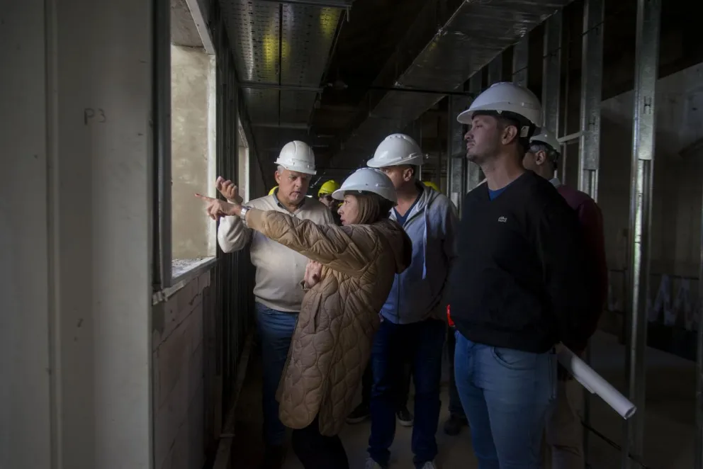 Arabela Carreras visitó la nueva obra del hospital de Bariloche
