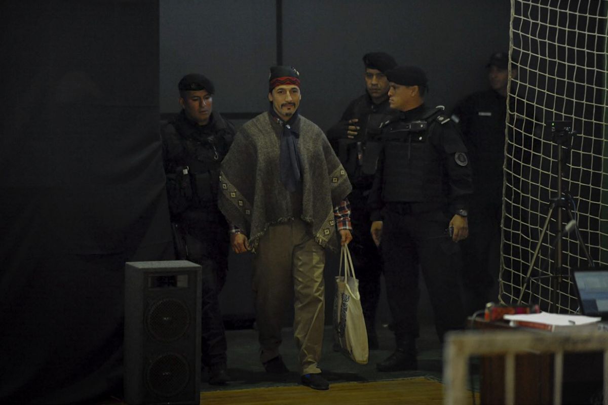 Jones Huala fue extraditado a Chile en medio de un fuerte operativo