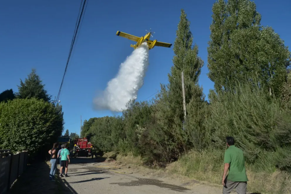 Contuvieron un voraz incendio en el Este