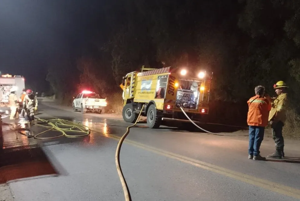 Un incendio en Bahía Serena demandó horas de trabajo para sofocarlo