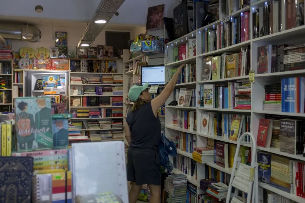 La ley actual permite que las librerías independientes puedan competir en igualdad de condiciones. Foto: Marcelo Martínez
