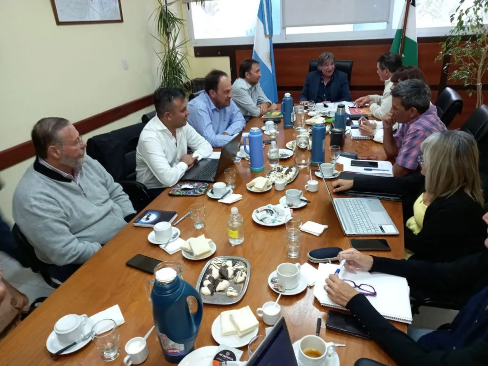 El gobierno convocó hoy a los gremios 