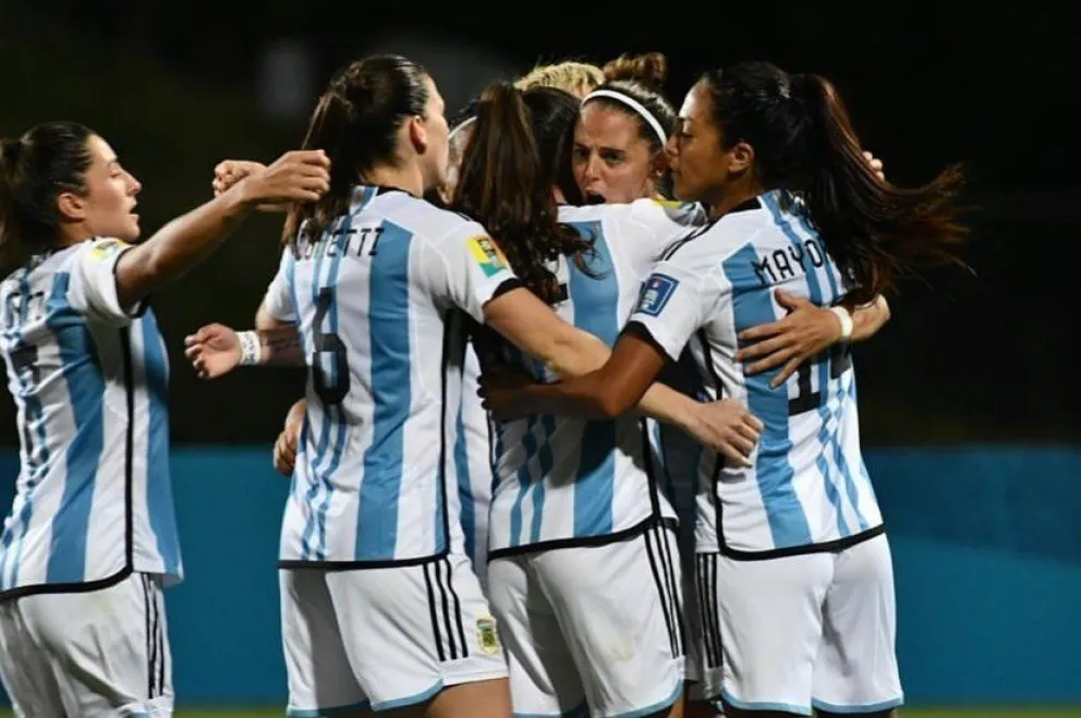 Con Miriam Mayorga como titular, Argentina goleó a Chile