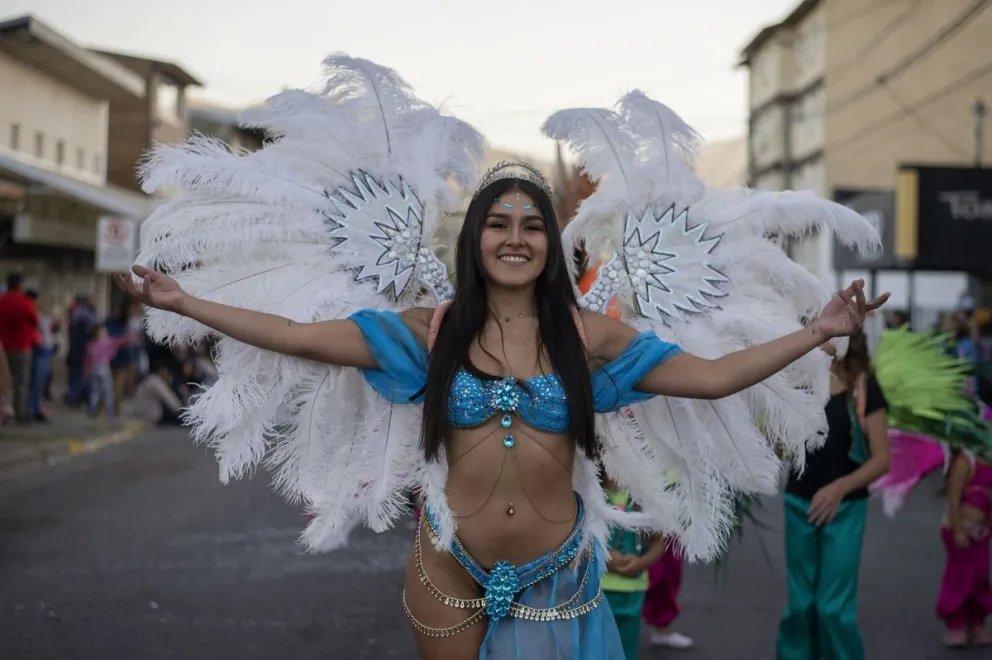 El desfile del Carnaval abrió un fin de semana XL lleno de actividades