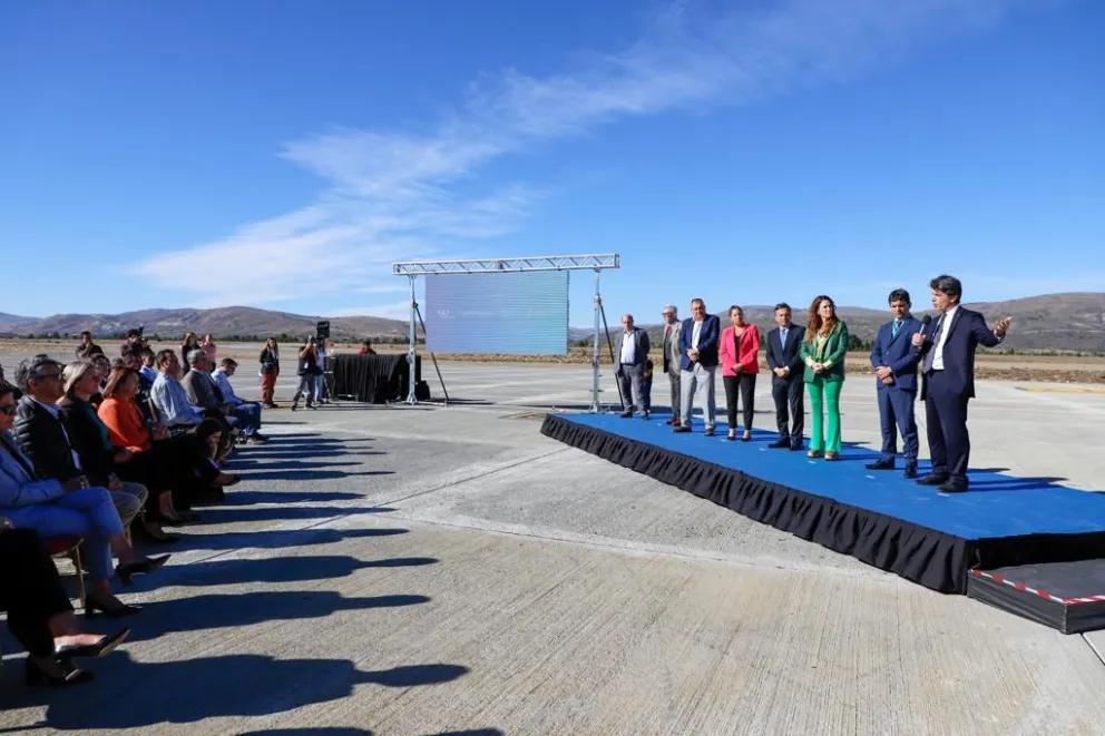 Inauguraron una nueva plataforma operativa en el aeropuerto de Bariloche 