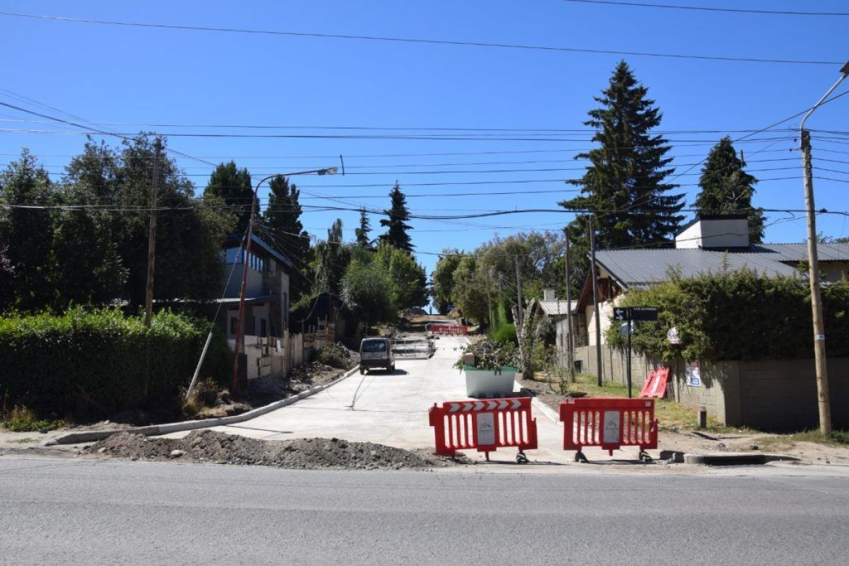 La pavimentación de calle Las Piedras está en su etapa final