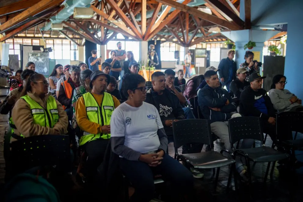 Se realiza el primer Encuentro Nacional de Cuidacoches en Bariloche