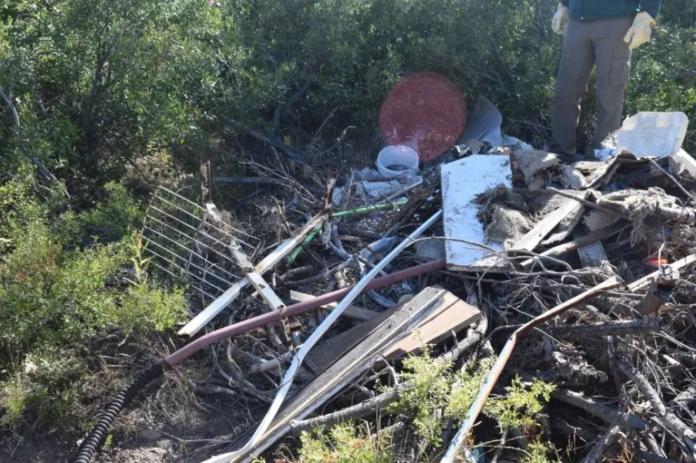Eliminaron un microbasural en el Balcón del lago Gutiérrez