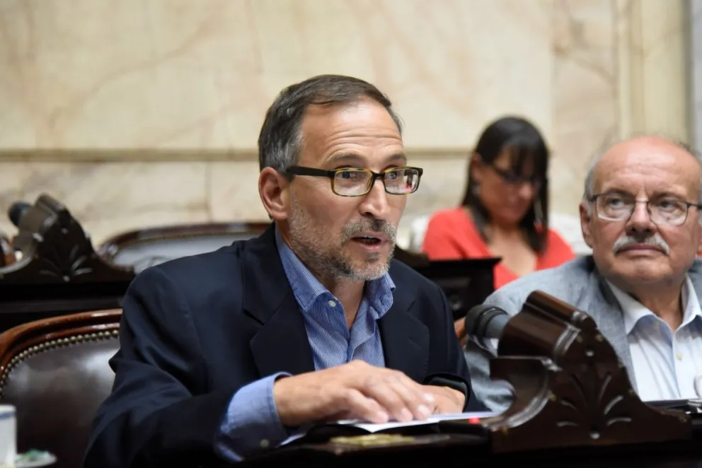 Para Domingo: “hay que eliminar el requisito de 30 años de aporte para quienes se jubilan”