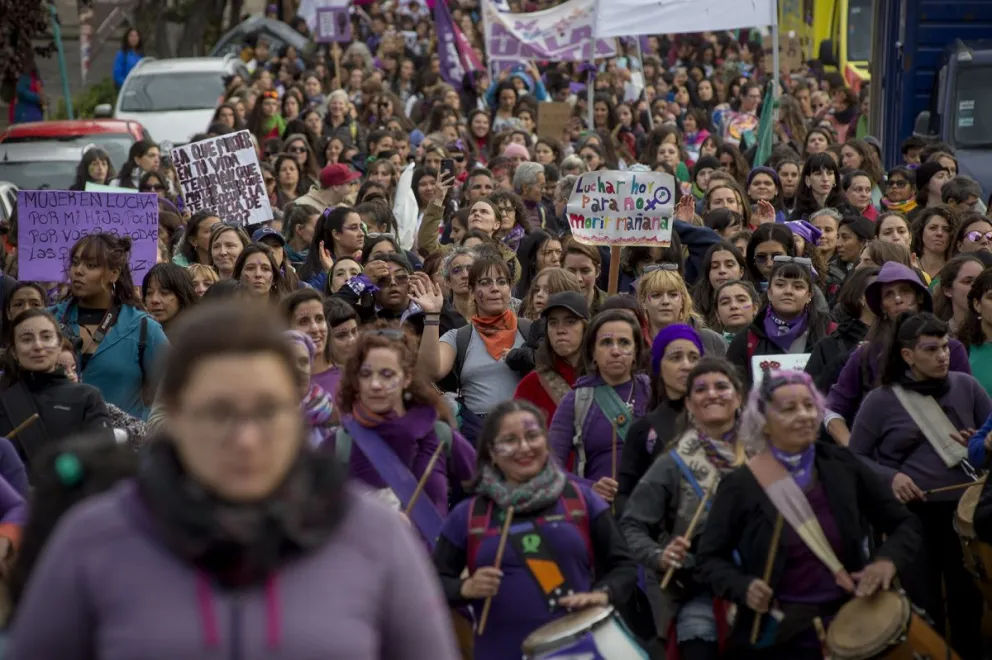 Múltiples agrupaciones marcharon por el Día Internacional de la Mujer