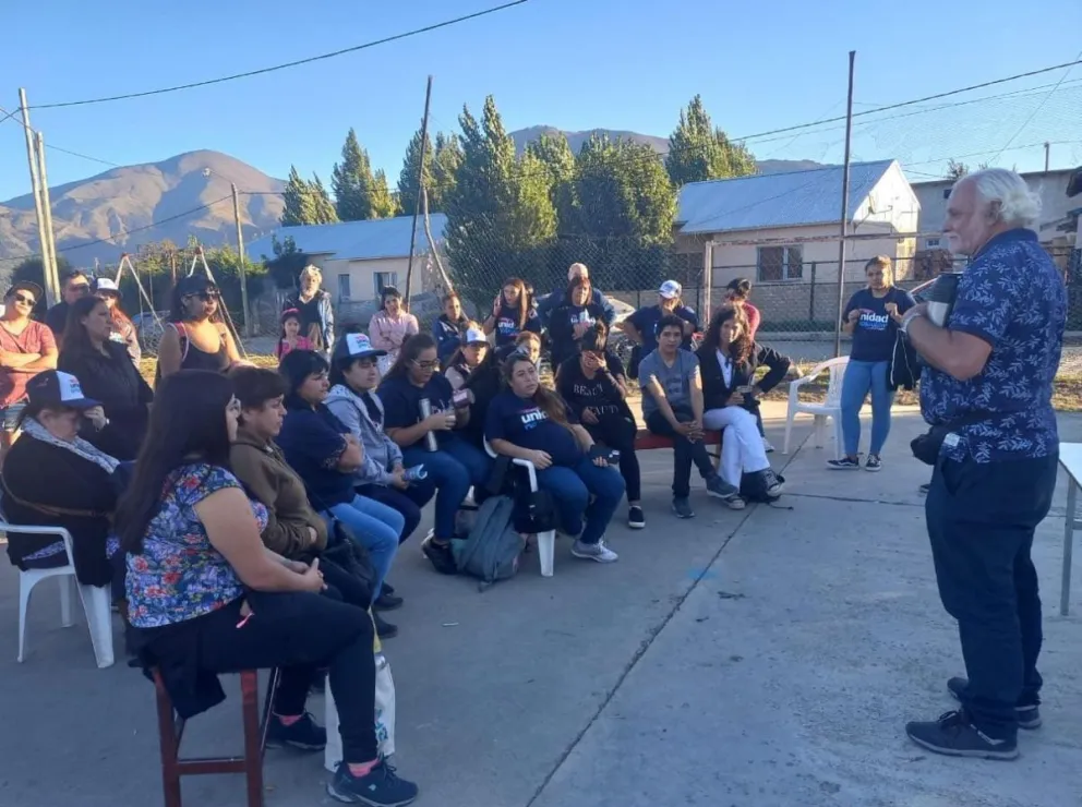 El candidato a gobernador Rafael Zamaro visitó Bariloche