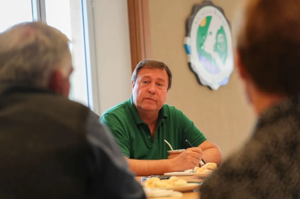 Para incentivar a los emprendedores, Weretilneck propone la baja de impuestos para las pymes 